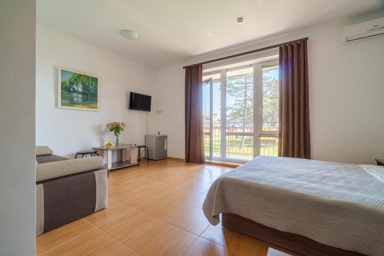 Пальмира Hotel Koblevo Luaran gambar