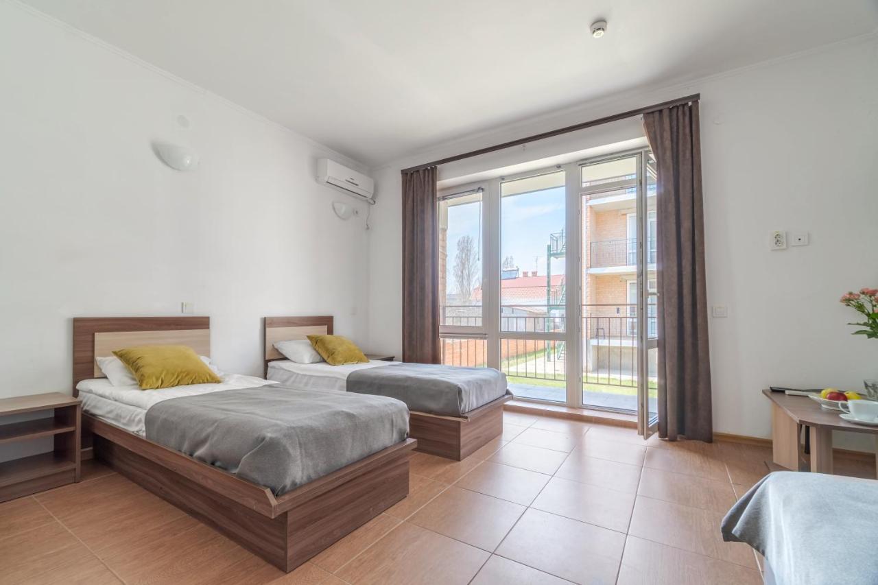 Пальмира Hotel Koblevo Luaran gambar