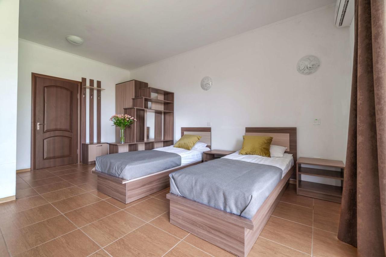 Пальмира Hotel Koblevo Luaran gambar